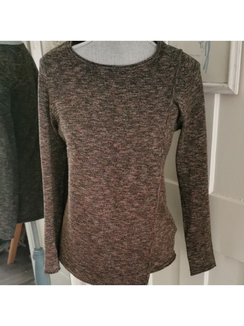 JANA Assymetrical Split Hem Careerwear Heathered Long Sleeve Top. Size XS